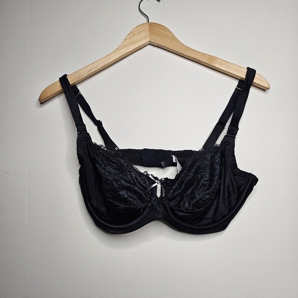 Ambrielle Black Balconette with Silver Bow/Underwire Size 36D - Picture 6 of 6